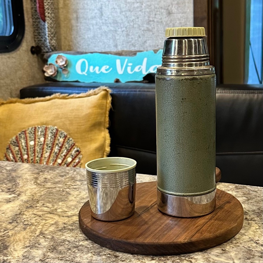 Vintage Aladdin Stanley Thermos Hammertone Green Vacuum Bottle No 11 Stopper USA